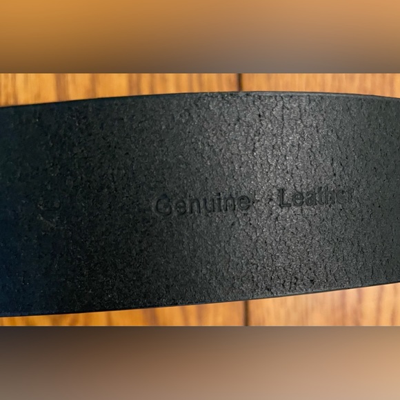 EUC Relic Black Leather belt, size 40, silver colored hardware - Picture 4 of 5